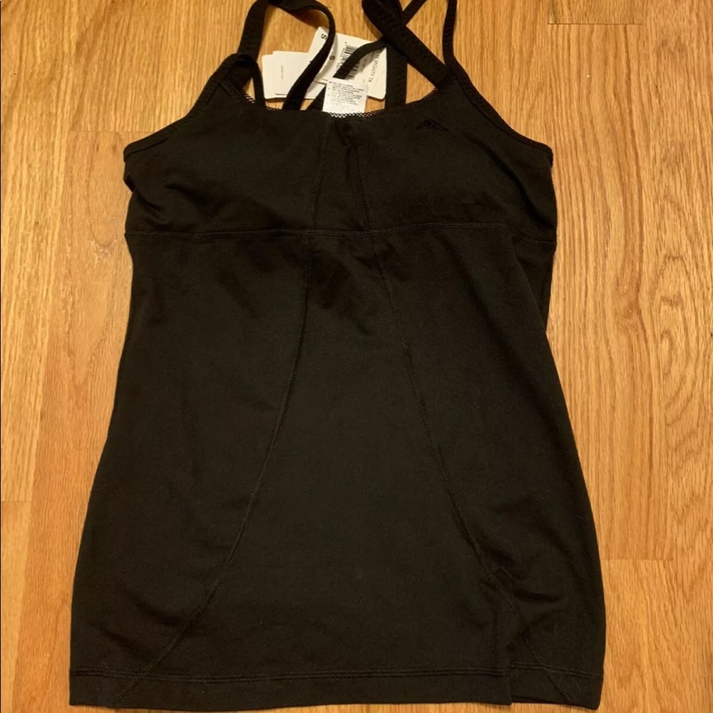 New adidas Women’s Sports Training Yoga Tank